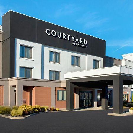 Courtyard Newburgh Stewart Airport Hotel Bagian luar foto